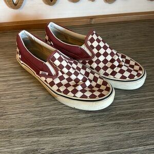 Maroon Checkered Vans 9W 7.5M